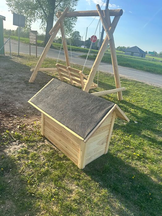 Buda dla psa sosnowa