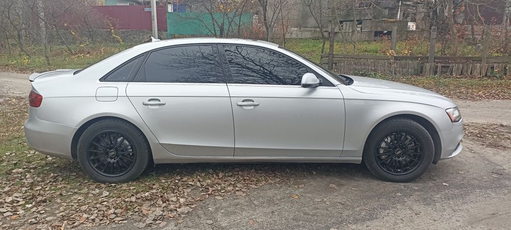 Ауди А4 б 8 квадро  2013год