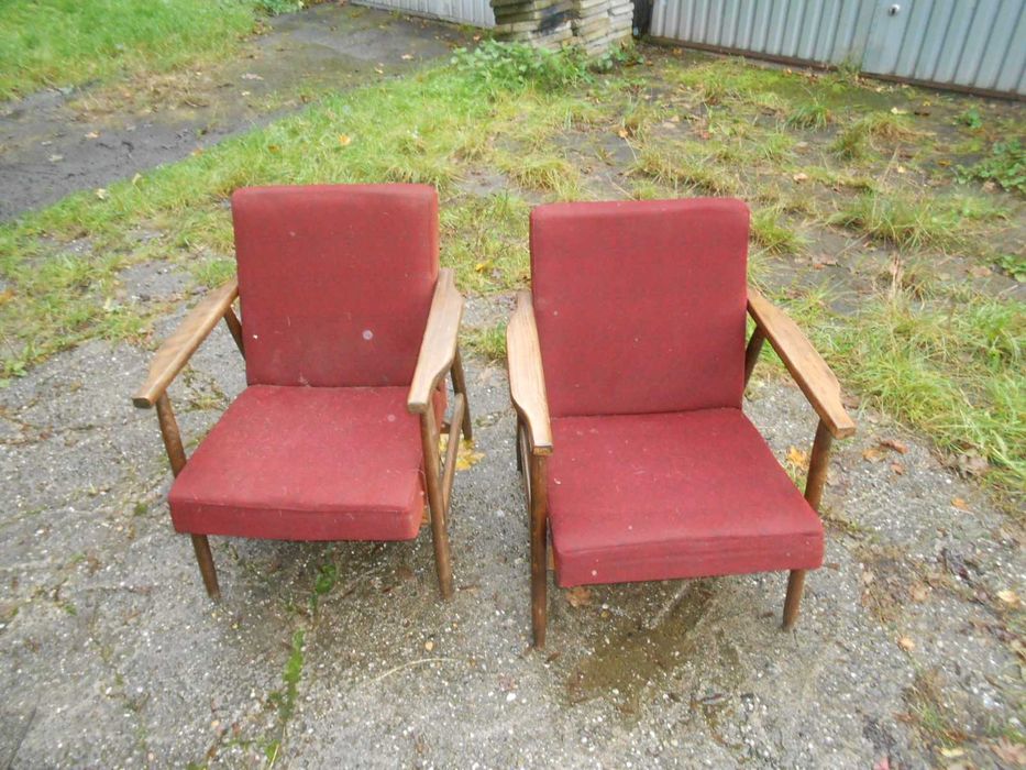 Fotele PRL Lisek czytaj