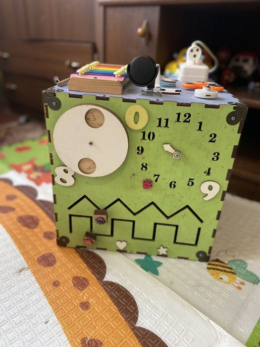 Бизикуб 30*30 дуже гарний