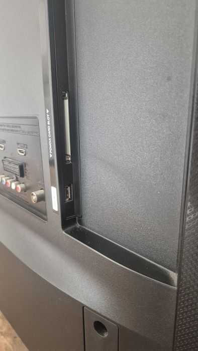 Tv LG 43LF5400 impecável