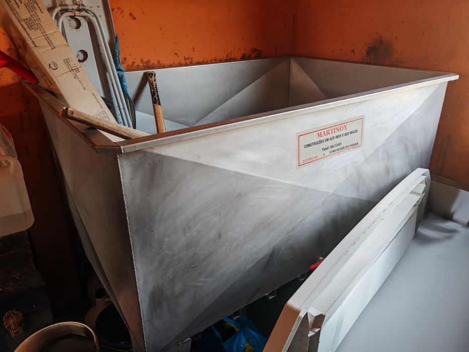 Lagar em Inox 1050 litros