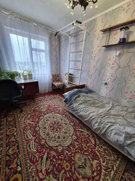 Продам 3 кімн. квартиру в р-ні 3 лікарні. 4/5 пан. будинку. 37000