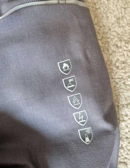 Kurtka spawalnicza trudnopalna