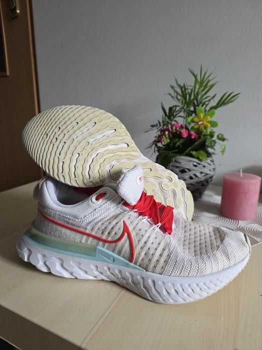 Nike React Infinity Run Flyknit 2