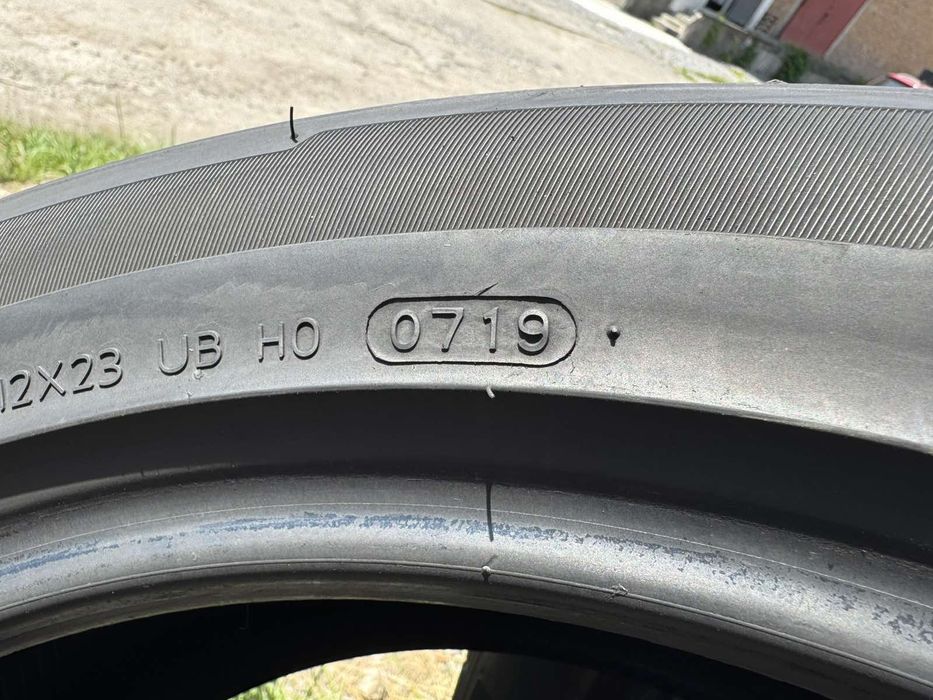 Літні шини Hankook 235/50 R19