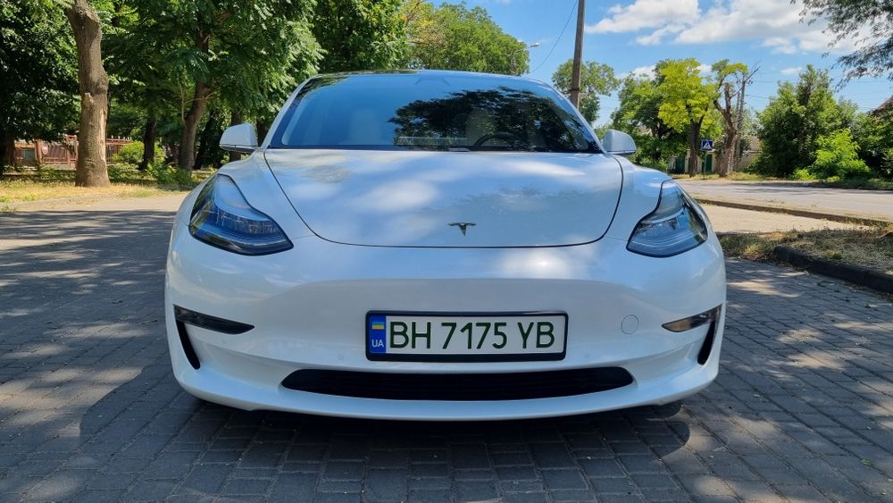 Tesla model 3 Long Range 75