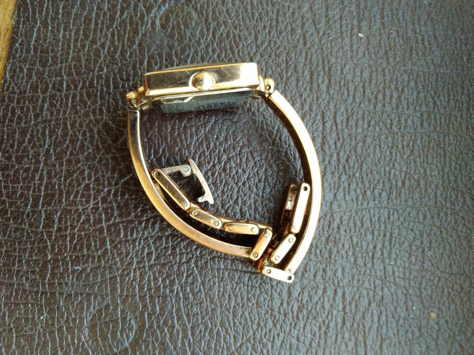 Часы женские ROMANSON