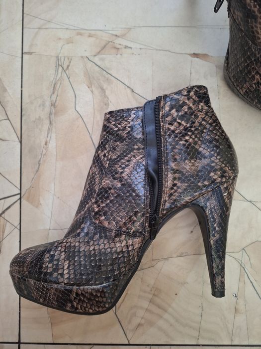 Buty szpilki botki skóra węża