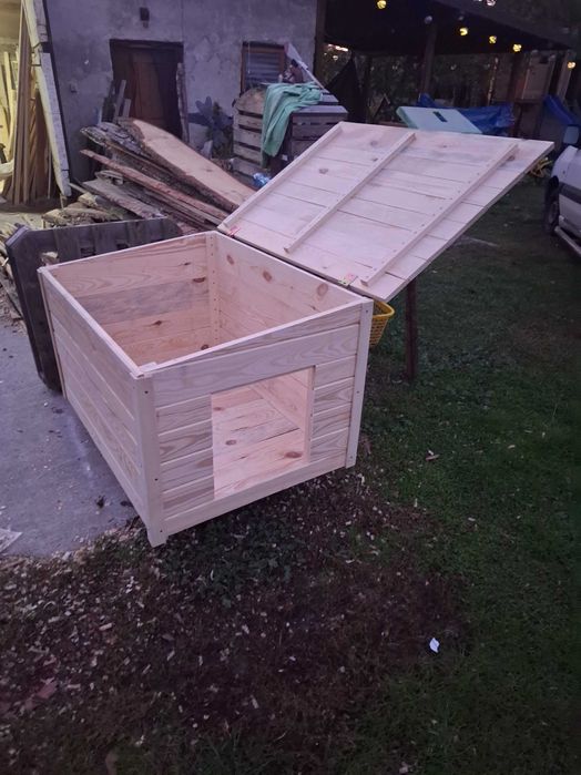 Budy i domki dla psa i kota