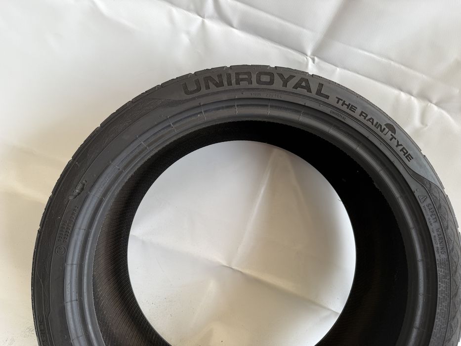 235/40/18 Uniroyal RainSport 3 95Y 2017R (131)