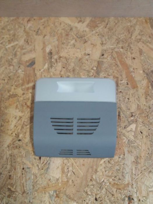 BMW E81 E82 E87 NOWY OBUDOWA LAMPKA PODSUFITKI 6951255