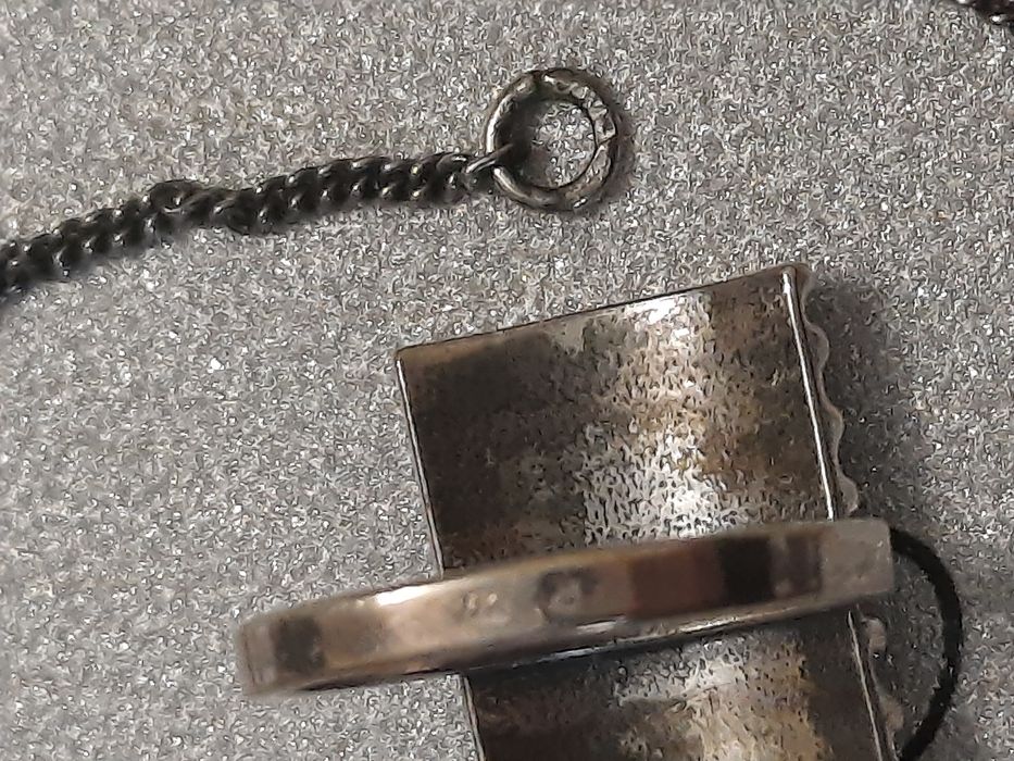 Srebrny pierscionek plus lancuszek