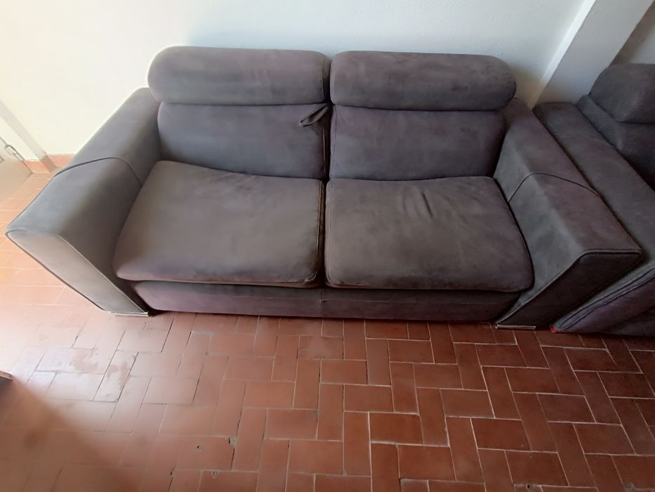 Sofa dois e três assentos usados