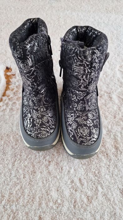 Зимове дитяче взуття, чобітки для дівчинки 27 розмір