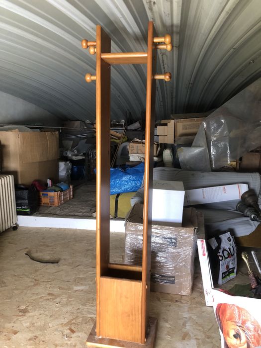 Cabide com chapeleira