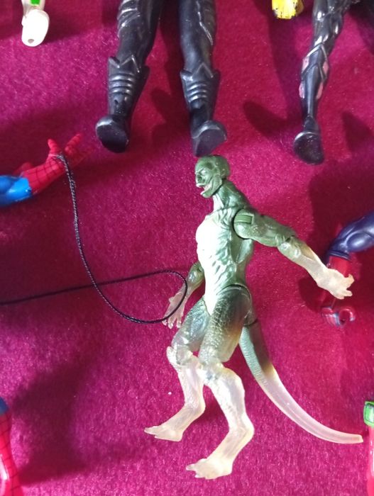 Conjunto de figuras dc e marvel antigas