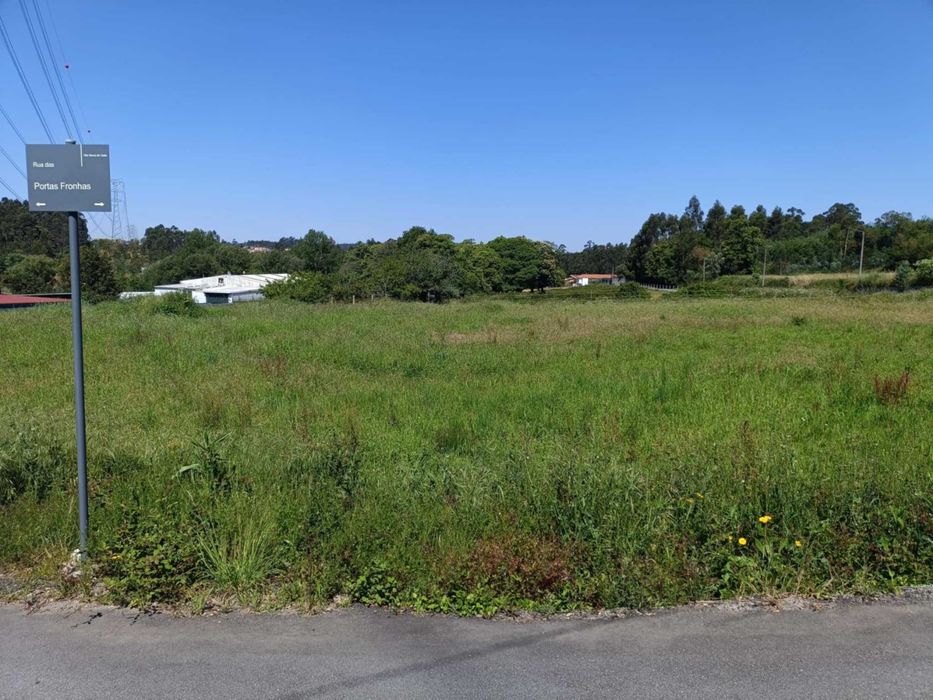 Terreno à Venda – Olival, Vila Nova de Gaia – 2.120 m²