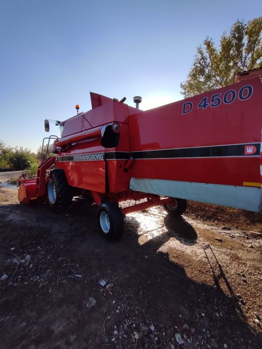 Продам комбайн Dronningborg D4500(ріпаковий стіл)