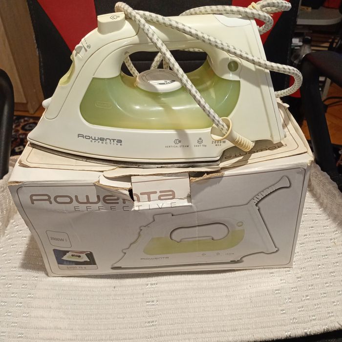 Праска Rowenta 1200.