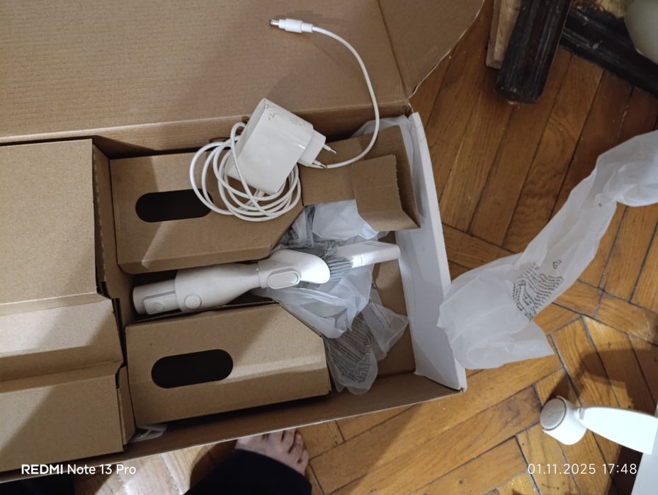 2 пылесоса один вертикальный ,новый,,Германия.2 dream,aккумулятор