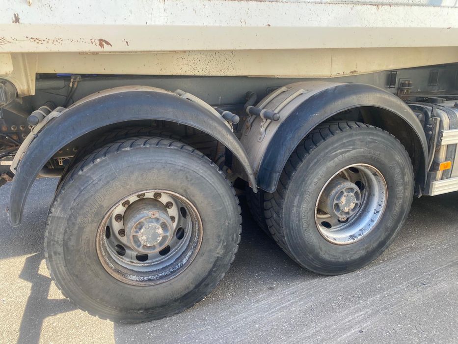 Volvo FMX 460 com bascúla