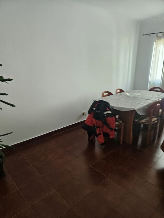 Não é para casais Mobilado no Laranjeiro (Almada) – 400€ com Despesas Incluídas