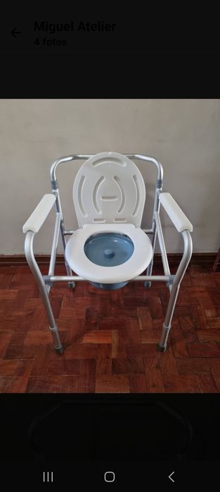 Vendo Cadeira Sanitária como nova