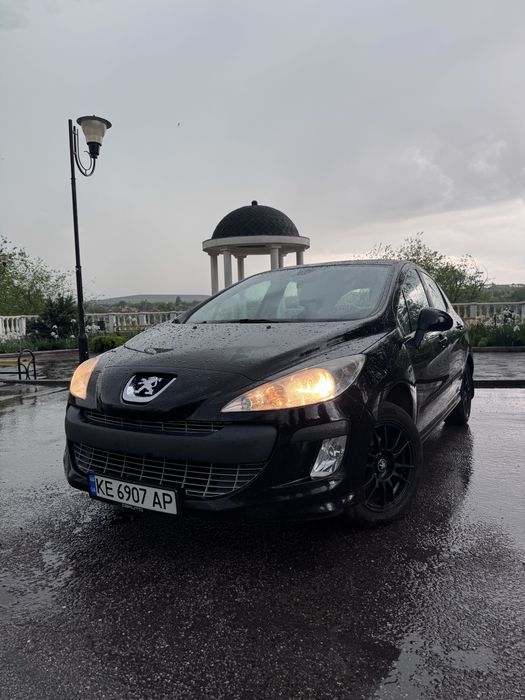 Peugeot 308 2008 року