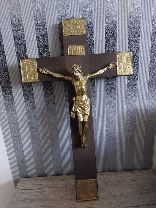 Stary drewniany krzyż