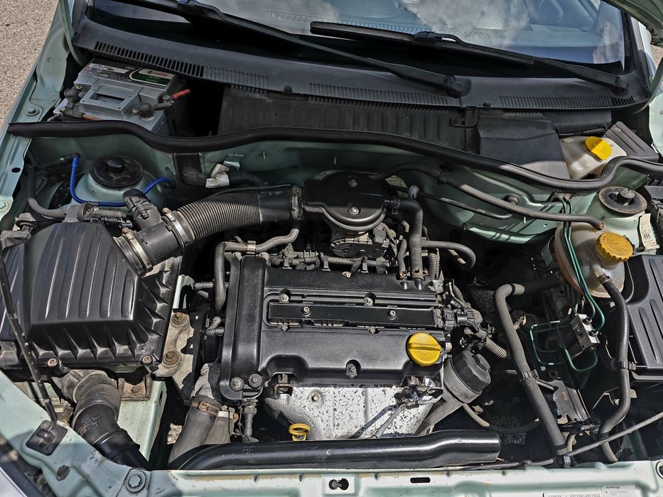 Opel Corsa C Sport 1.2 | Motor Refeito | Teto de Abrir | IPO em Dia