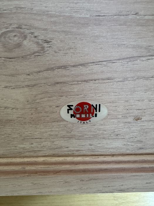 Меблі для спальні: Ліжко Шафа зі столом та тумбочка