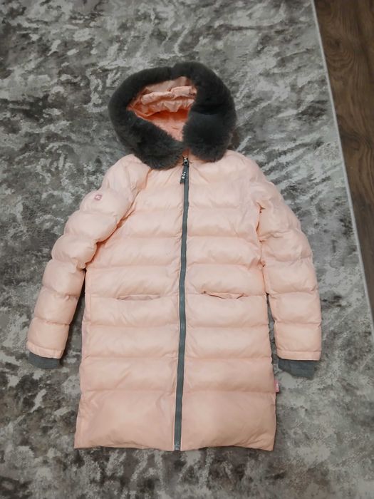 Пуховик для дівчинки