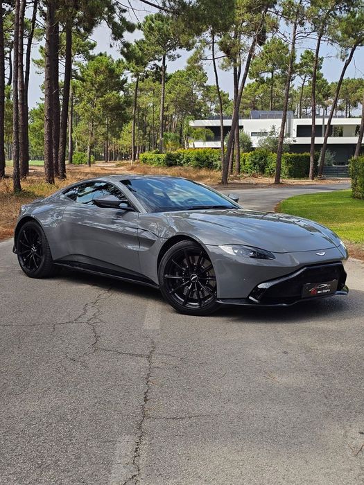 Aston Martin Vantage Coupe V8