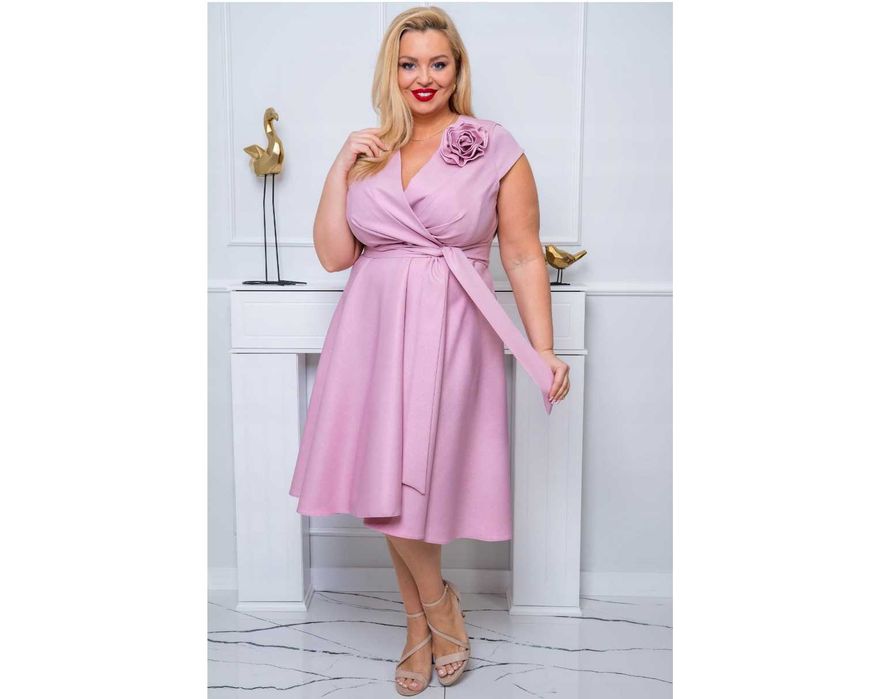 Nina sukienka plus size 48 pudrowy róż