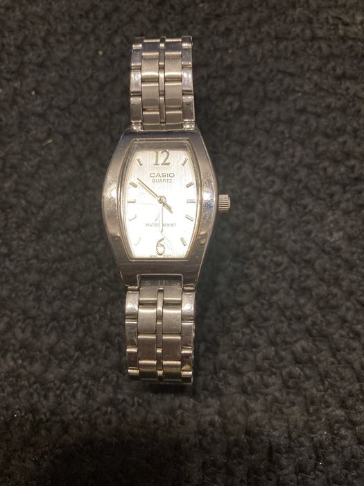 Sprzedam damski zegarek CASIO
