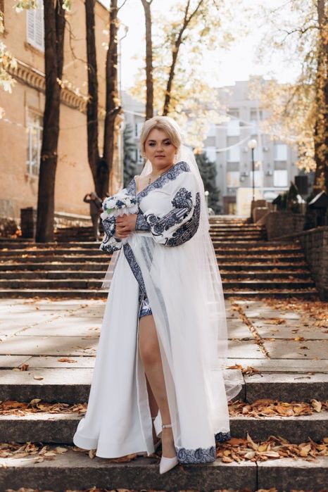 Продам весільний комплект