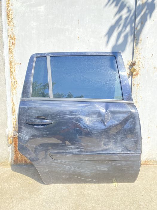 Двері та скло бокове Опель Зафіра Б чорні в зборі