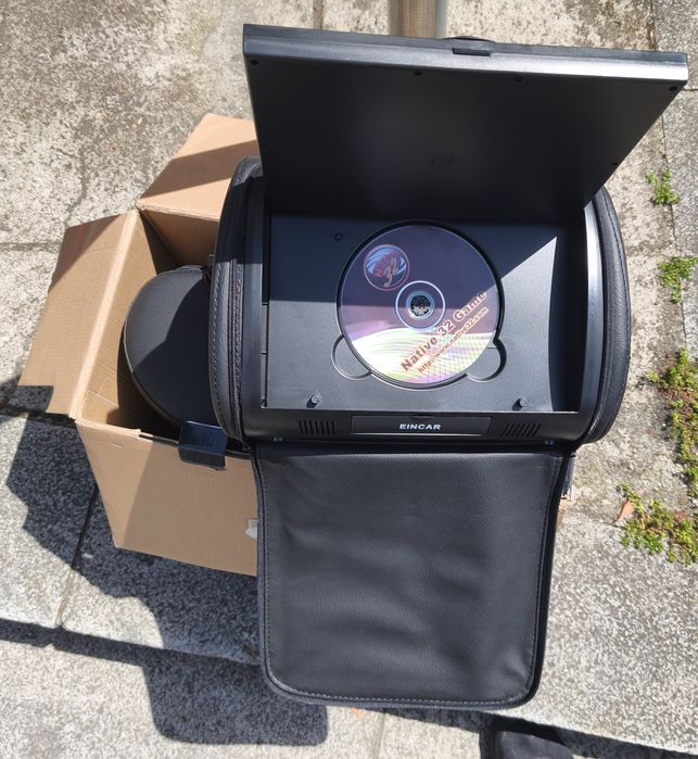Encosto de cabeça com DVD