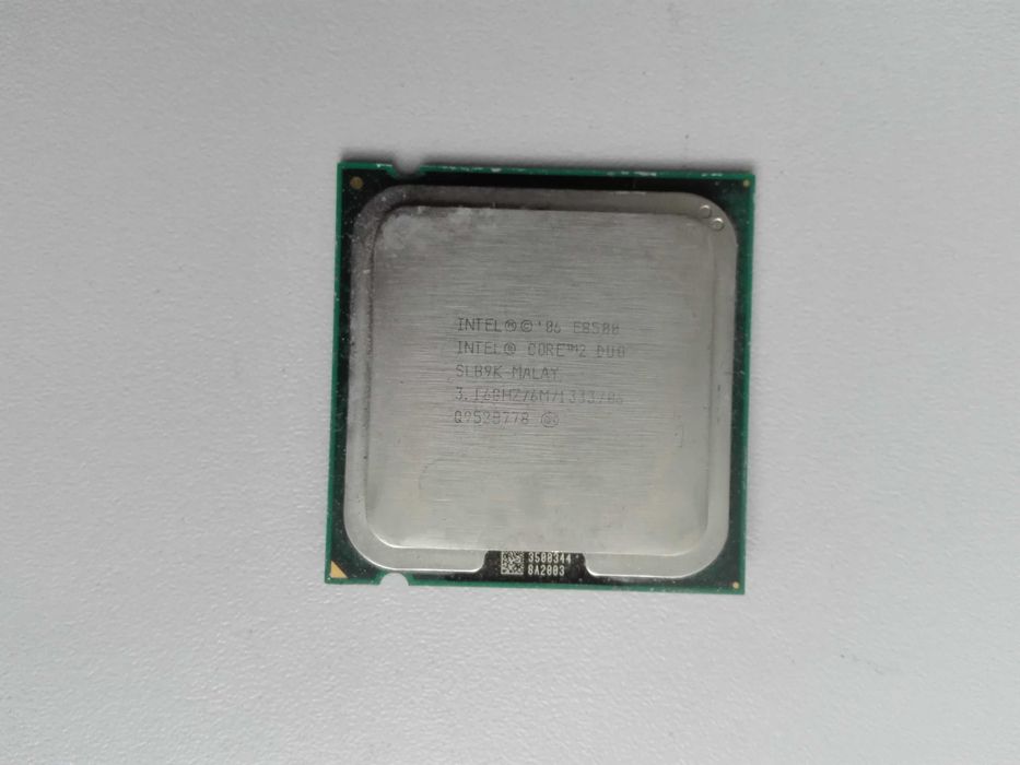 Процесор Intel Core 2 Duo E8500