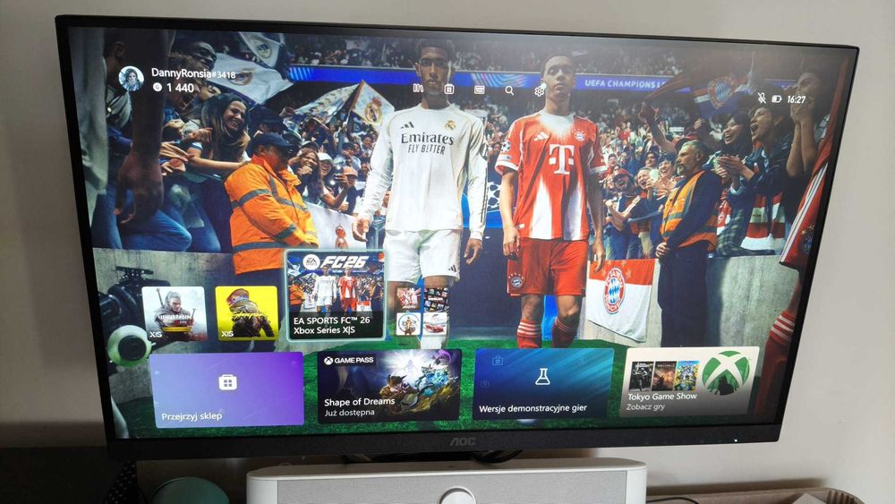 Xbox Series X / 2 pady / 26 gier