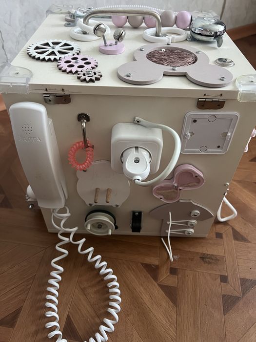Детские игруши Бизикуб