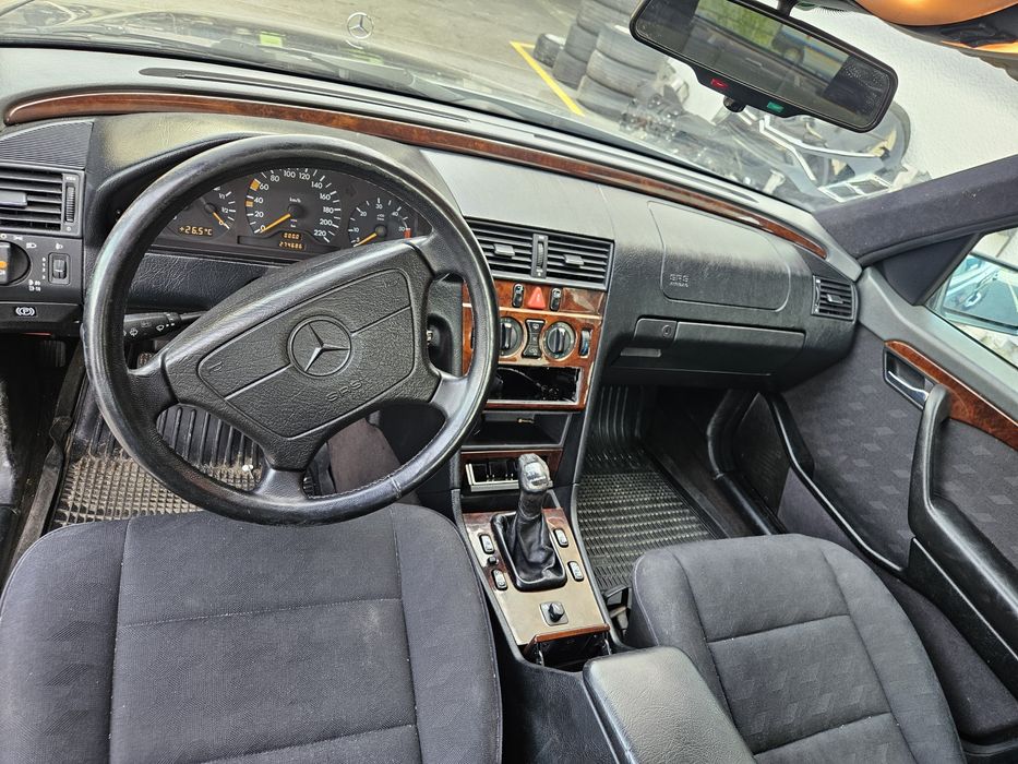 Mercedes-Benz C 250 TD Elegance W202 de 1996 para peças