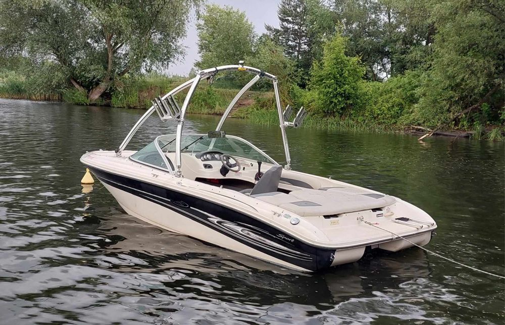 Wynajem Motorówki SEA RAY 185 wieża, JBL; SKUTERY Yamaha Giżycko