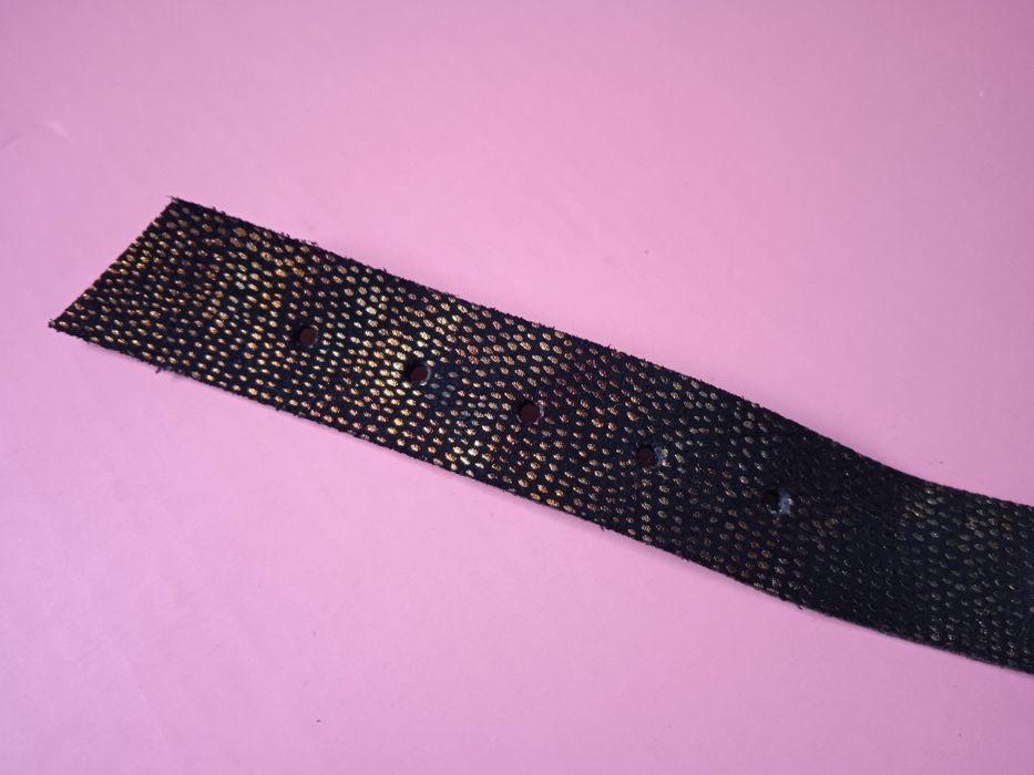 Чорний шкіряний чокер