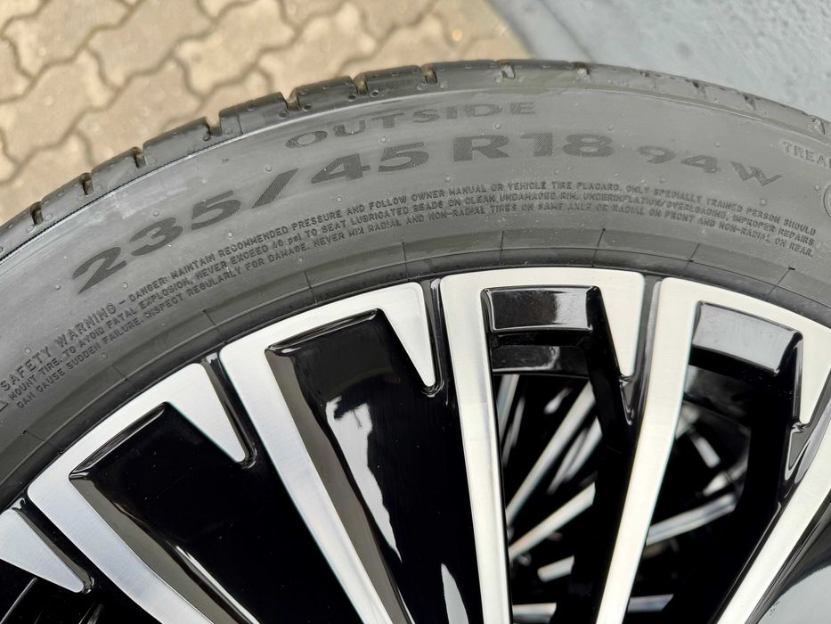 Alufelgi VW Passat B9 R-Line Oryginalne 18 Letnie Czarne BiColor NOWE