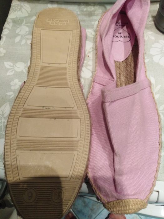 Sprzedam espadryle nowe