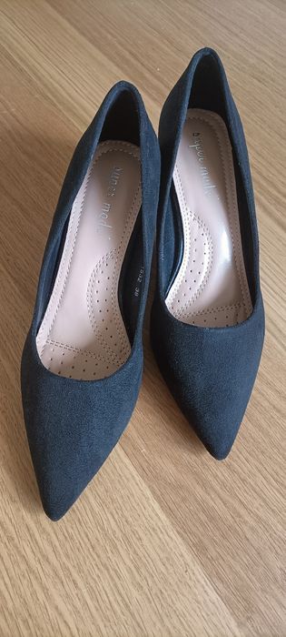 Buty na szerokim obcasie roz. 38