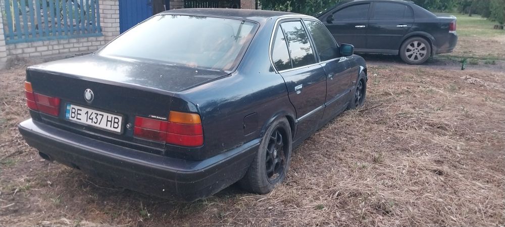Продам BMW e34 .