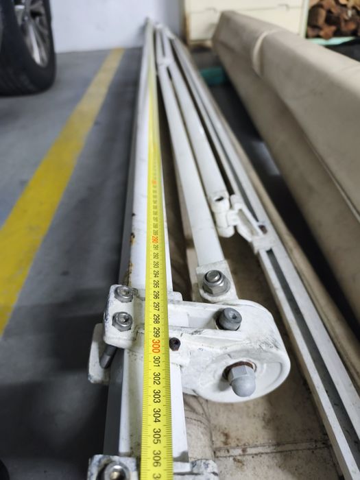 Toldo de montra ou esbelevimento comercial